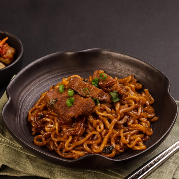 Nongshim Neoguri Fideos Instantáneos, Caja de 20 paquetes de Sopa Picante de Marisco. Ramen coreano con fideos gruesos y un intenso sabor a mar. 20x120g. Nongshim - uso