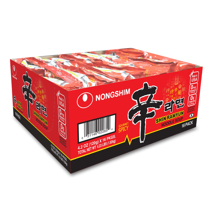 Nongshim Shin Ramyun, Fideos Instantáneos Picantes, Caja de 20 Paquetes (20x120g). El ramen coreano número 1 del mundo, con un sabor picante y profundo que te transportará a Corea. Nongshim - frontal