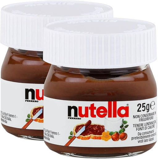 Juego de 2 Mini Tarros de Nutella (2x25g). El detalle perfecto para regalar, con la crema de avellanas y cacao más famosa del mundo en su icónico formato de cristal en miniatura. Nutella - frontal