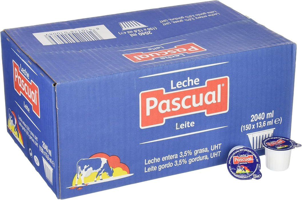Leche Entera Pascual en monodosis, caja con 150 tarrinas de 14 ml. Calidad Pascual en un formato práctico que no necesita frío, ideal para café, té y hostelería. Pascual - detalle
