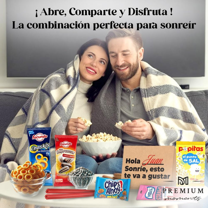 Premium Moments Caja de Snacks para Tardeo y Noche de Película. Un pack sorpresa personalizable con palomitas, pipas, Chaskis, Chips Ahoy, regalices y un amuleto coleccionable. Premium Moments - uso