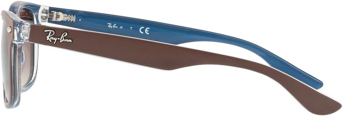 Gafas de Sol para Niño Ray-Ban Junior New Wayfarer RJ9052S 703419 48. Montura cuadrada de nailon en color negro y lentes degradadas en gris, con protección 100% UV. Estilo icónico. Ray-Ban - extra