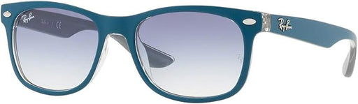 Gafas de Sol para Niño Ray-Ban Junior New Wayfarer RJ9052S 703419 48. Montura cuadrada de nailon en color negro y lentes degradadas en gris, con protección 100% UV. Estilo icónico. Ray-Ban - frontal