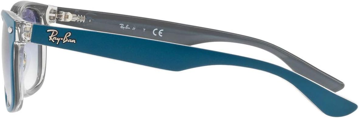 Gafas de Sol para Niño Ray-Ban Junior New Wayfarer RJ9052S 703419 48. Montura cuadrada de nailon en color negro y lentes degradadas en gris, con protección 100% UV. Estilo icónico. Ray-Ban - ingredientes