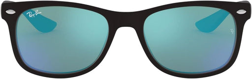 Gafas de Sol para Niño Ray-Ban Junior New Wayfarer RJ9052S 703419 48. Montura cuadrada de nailon en color negro y lentes degradadas en gris, con protección 100% UV. Estilo icónico. Ray-Ban - pack
