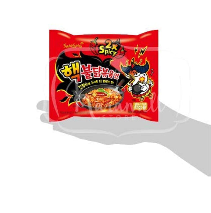Samyang Buldak 2X Spicy Ramen, Pack de 6x140g. La versión doblemente picante del famoso ramen coreano de pollo, solo para los más valientes. Un reto de sabor y resistencia extremo. Samyang - detalle