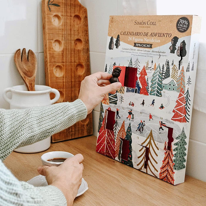 Calendario de Adviento Simón Coll con 24 figuras 3D de Chocolate Negro 70% Cacao, 216gr. Un regalo gourmet sin gluten ni aceite de palma para los amantes del sabor intenso. Simon Coll - detalle