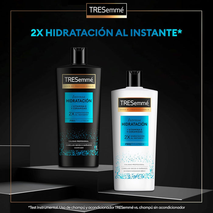 TRESemmé Acondicionador Hidratación Intensa (Pack de 2x685ml). Nutre y fortalece el pelo seco o dañado con Vitamina E, Aminoácidos y Ceramidas para un acabado de peluquería. Tresemmé - presentacion