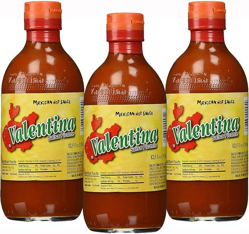 Salsa Picante Valentina Etiqueta Amarilla, Pack de 3x370ml (12.5 oz). La auténtica salsa mexicana de picante suave y sabor cítrico, ideal para snacks, frutas y todo tipo de comidas. Valentina - frontal