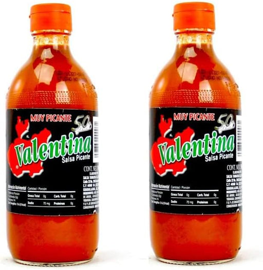Valentina Salsa Picante Etiqueta Negra (Pack 2x370ml): Desata el auténtico sabor mexicano con la versión muy picante, ideal para los amantes de las emociones fuertes. Valentina - frontal